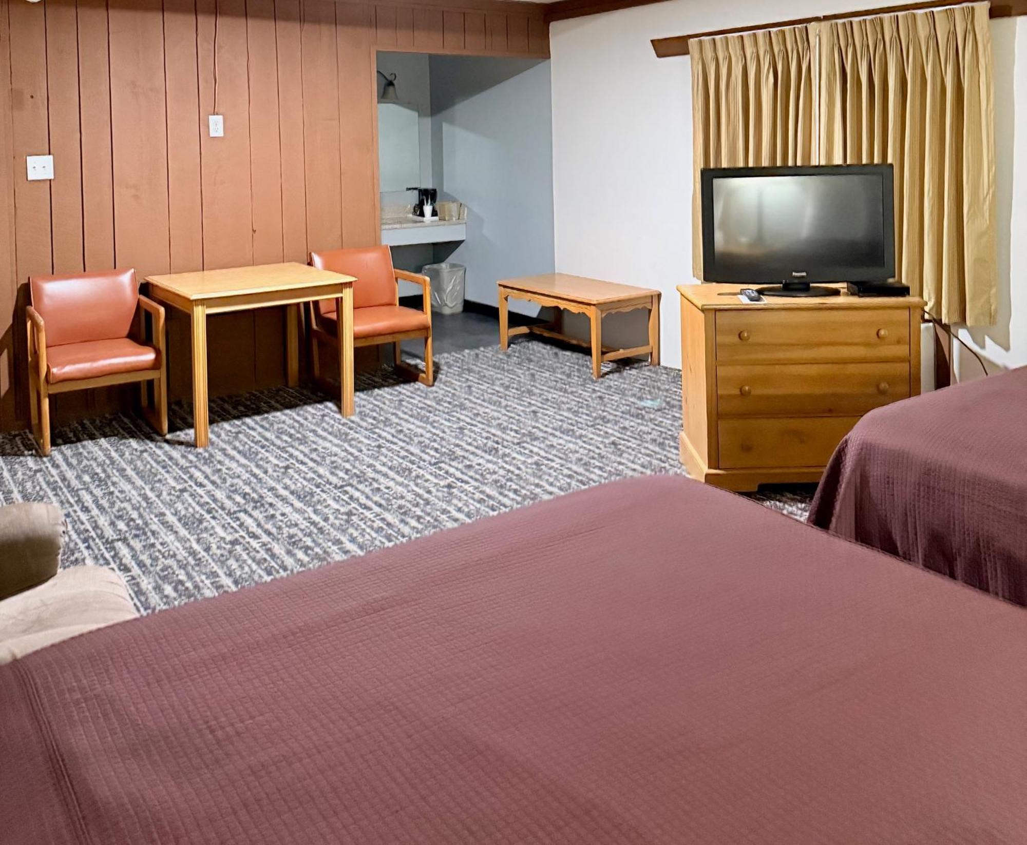 Don Q Hotel Dodgeville
