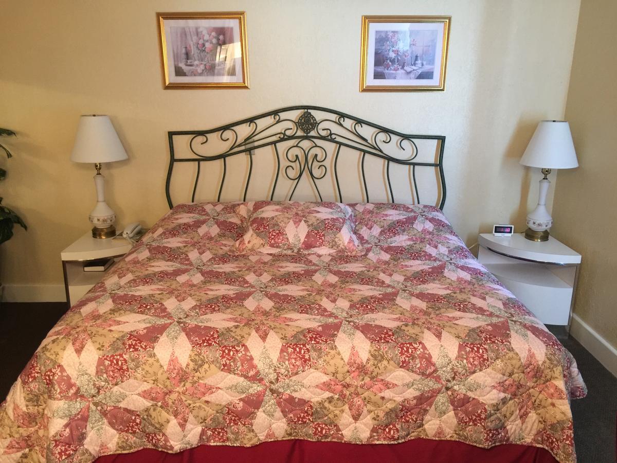 Don Q Hotel Dodgeville